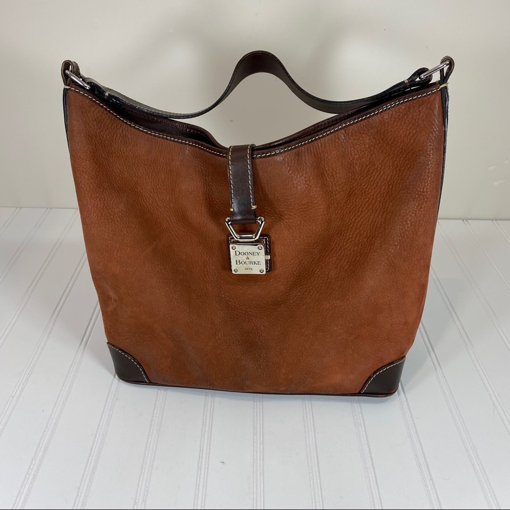 Dooney & Bourke Brown leather shoulder bag - Picture 2 of 16